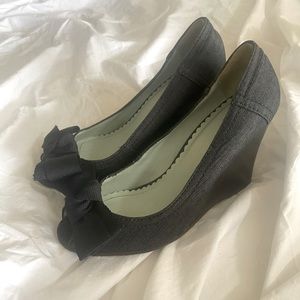 GAP Wedge Peep-Toe Denim Bow Heels Size 6